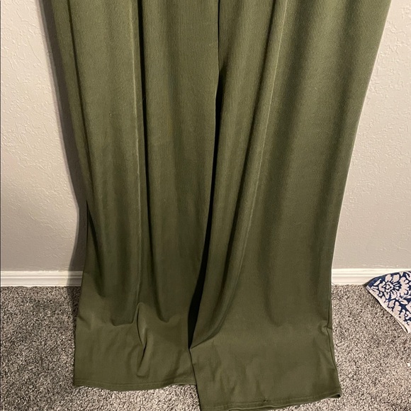 Cider Olive Green Sleeveless Jumpsuit - Picture 5 of 5